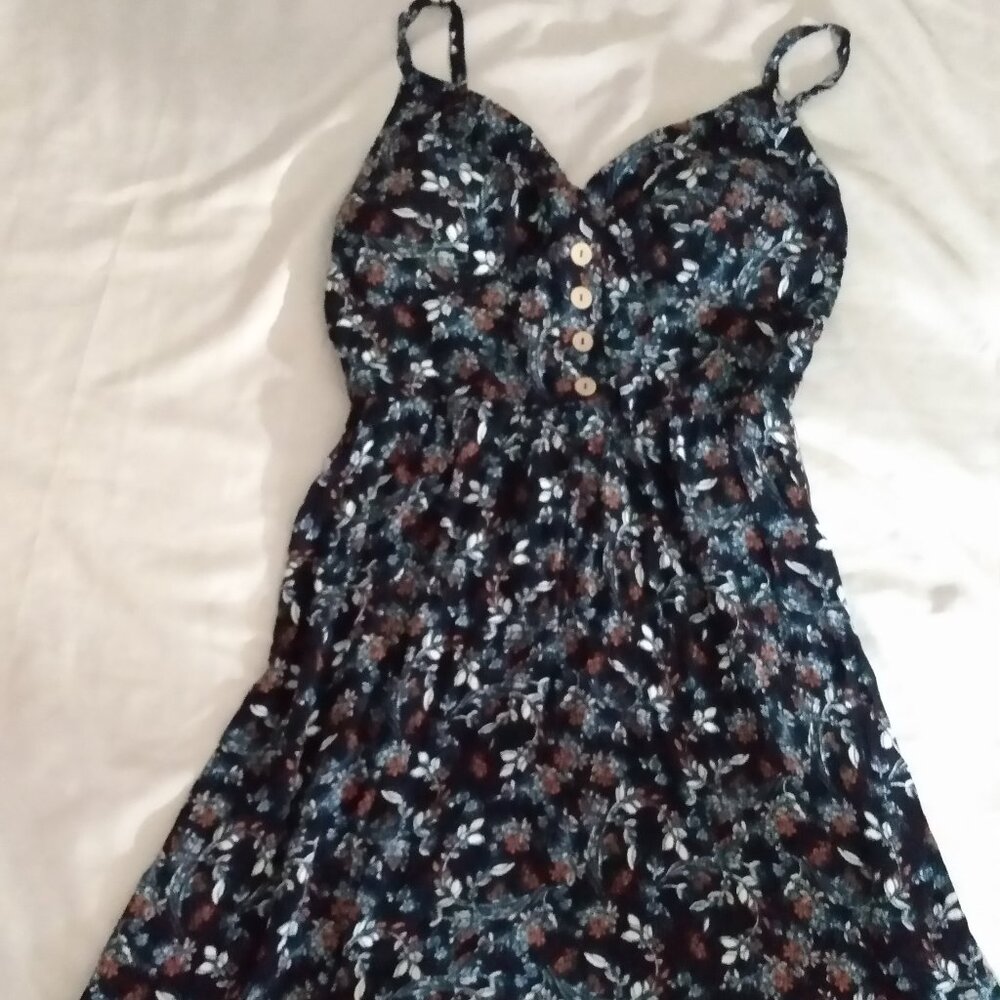 size Medium Women's As U Wish Navy Floral Mini Dress